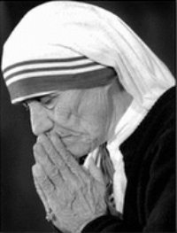 Mother Theresa Praying